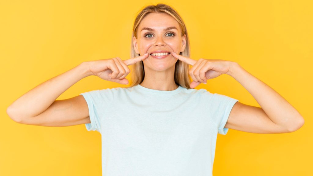 por qué se mueven los dientes